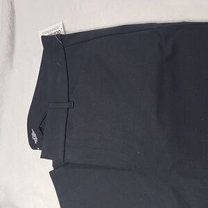 Size 16 - NWT - Old Navy- pixie skinny